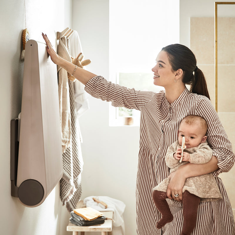 Leander Wally™ wall mounted changing table, Cappuccino