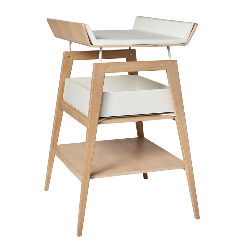 Leander Linea™ Changing Table w. foam cushion, Oak