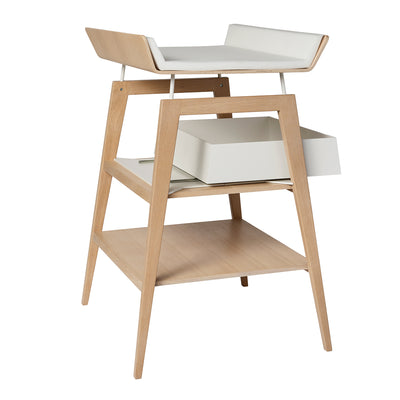 Leander Linea™ Changing Table w. foam cushion, Oak