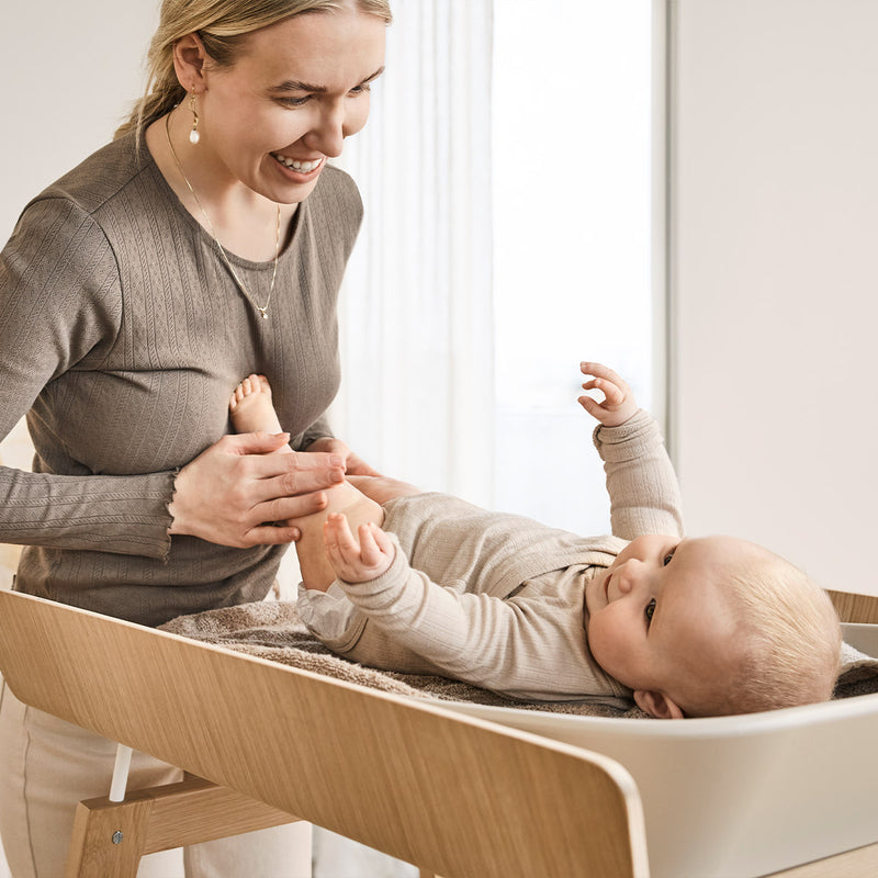 Leander Linea™ Changing Table w. foam cushion, Beech